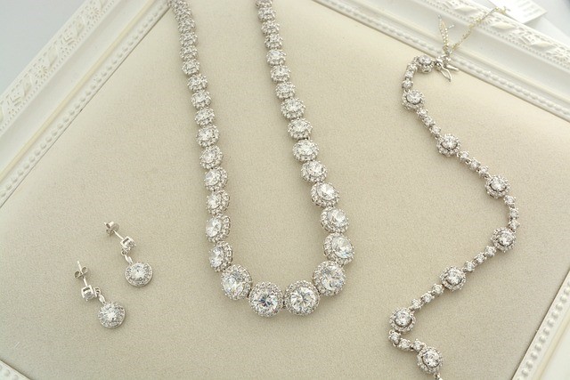 sell diamond necklace in new york