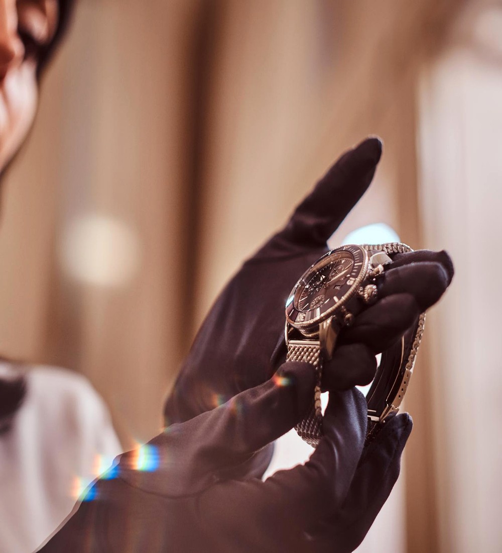 Cartier Reference Numbers, Serial Verification, and Case Architecture Inspection